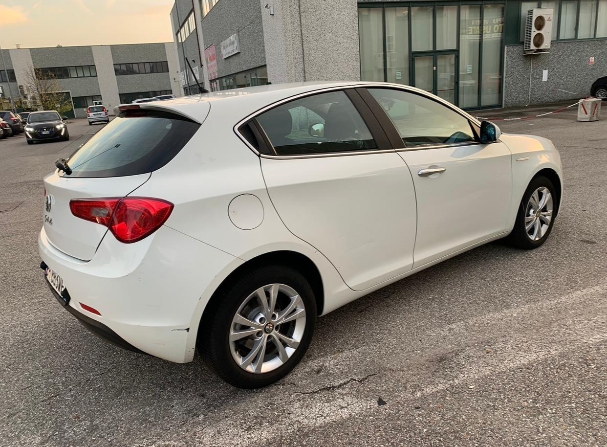 Alfa Romeo Giulietta 1.6 JTDm-2 105 CV Distinctive NEOPATENTATI