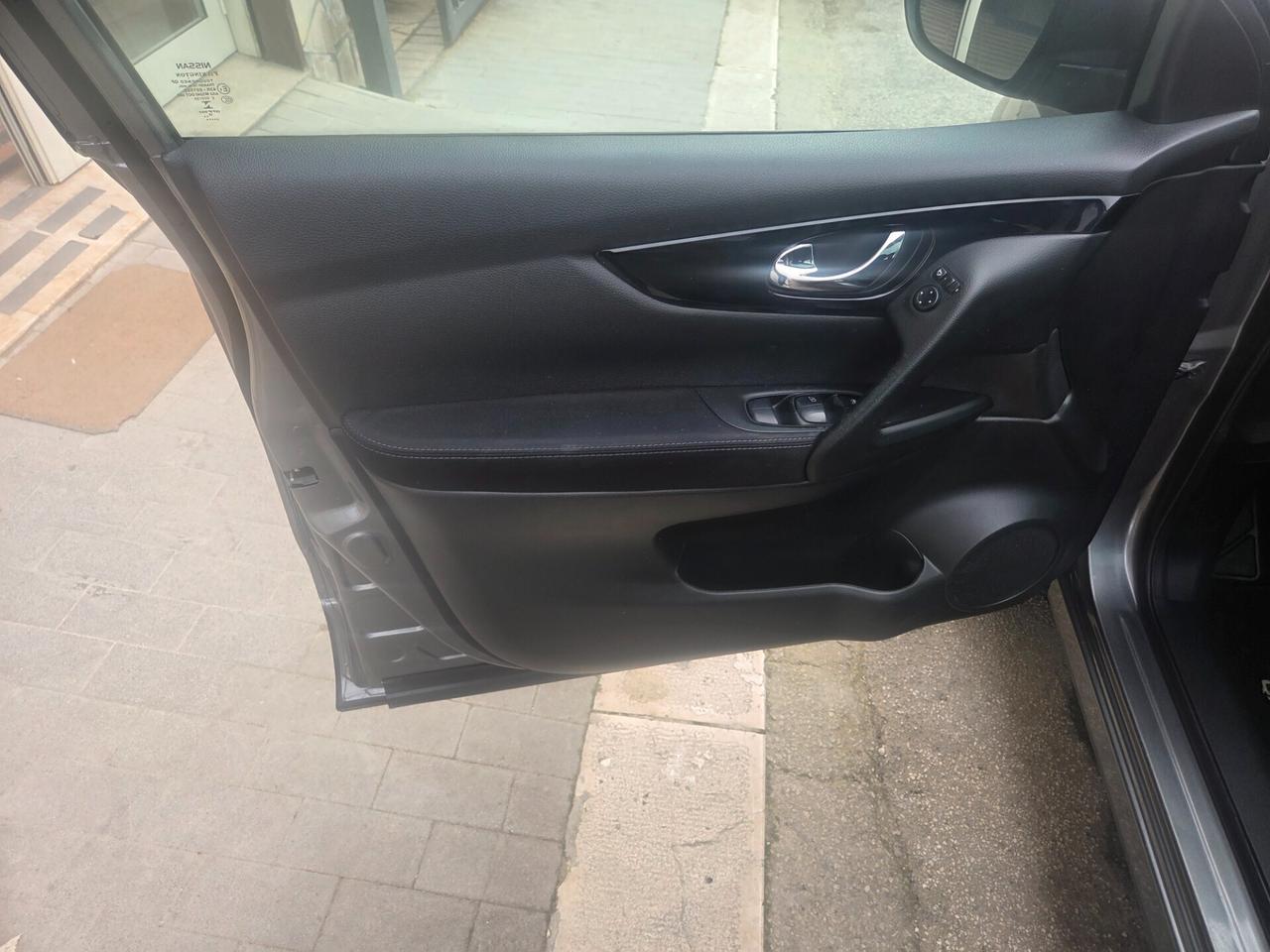 NISSAN QASHQAI TEKNA 1.5 DCI 110CV TETTO TELEC KMCERT