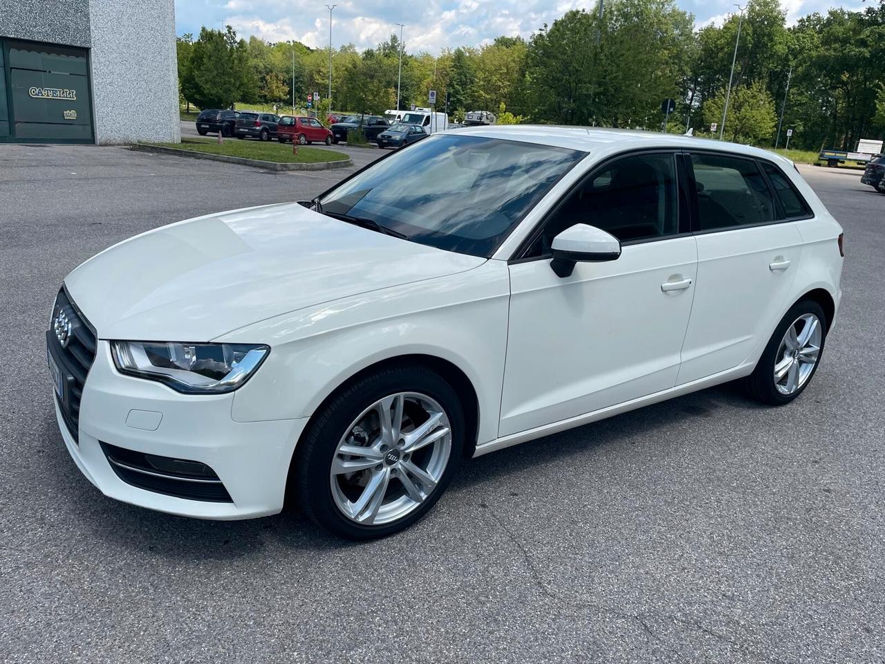 Audi A3 SPB 1.6 TDI ultra Attraction