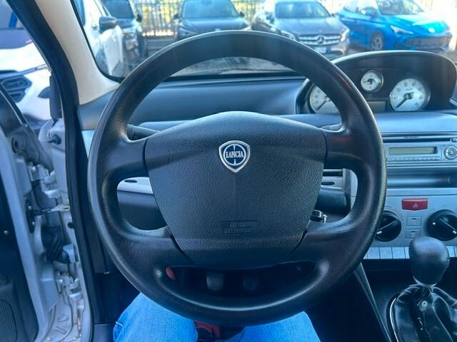 Lancia Ypsilon 1.2 69 CV 5 porte S&S Platinum