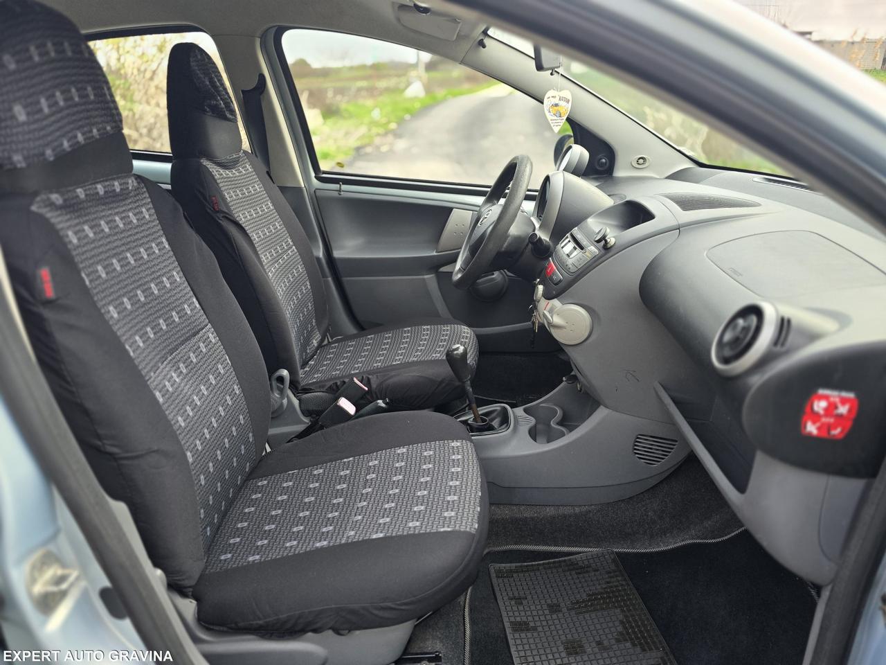 TOYOTA AYGO 1.0 BENZ 5 PORTE PER NEO PATENTATI