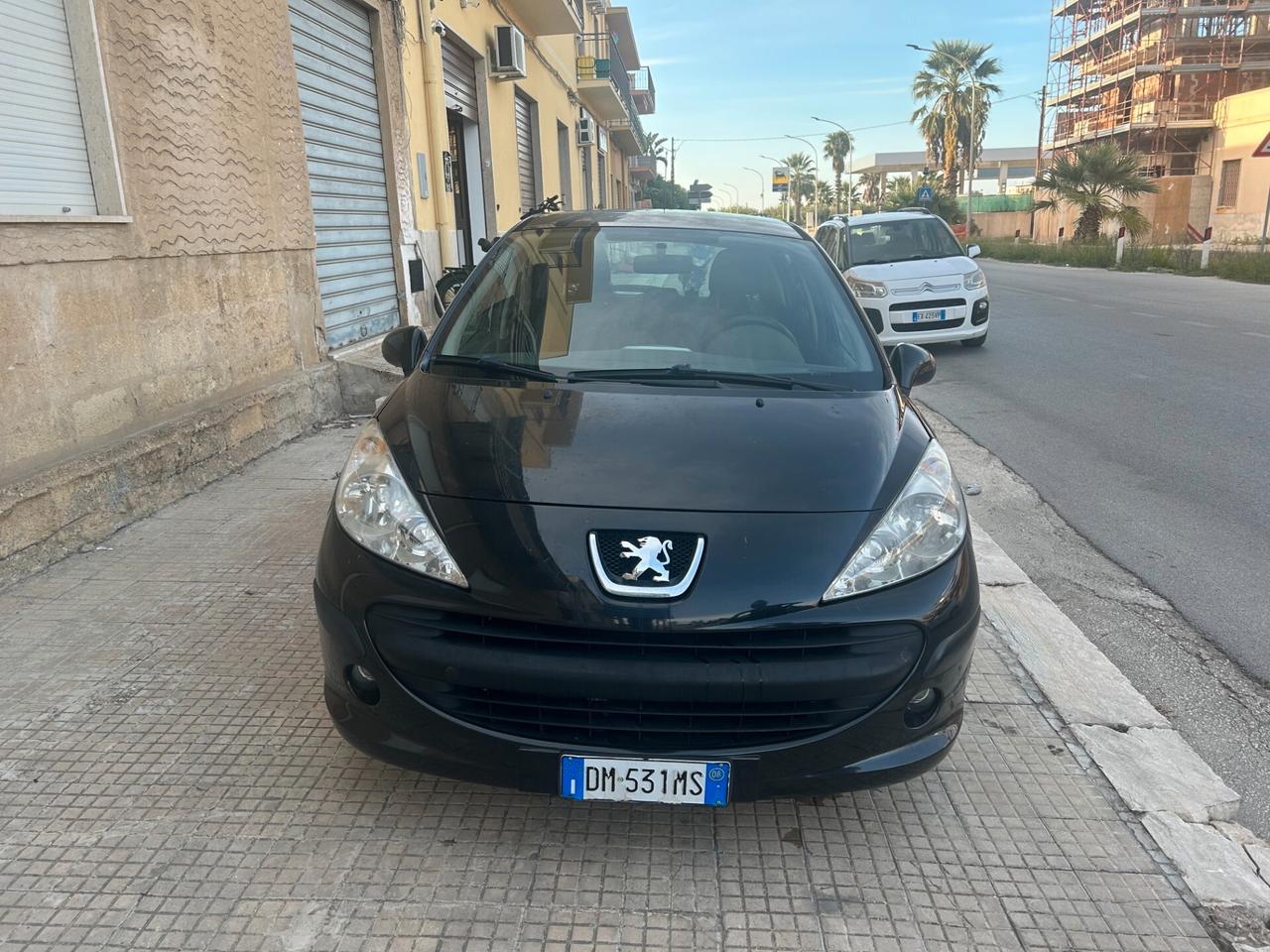 Peugeot 207 1.4 HDi 70CV 5p. ONE Line