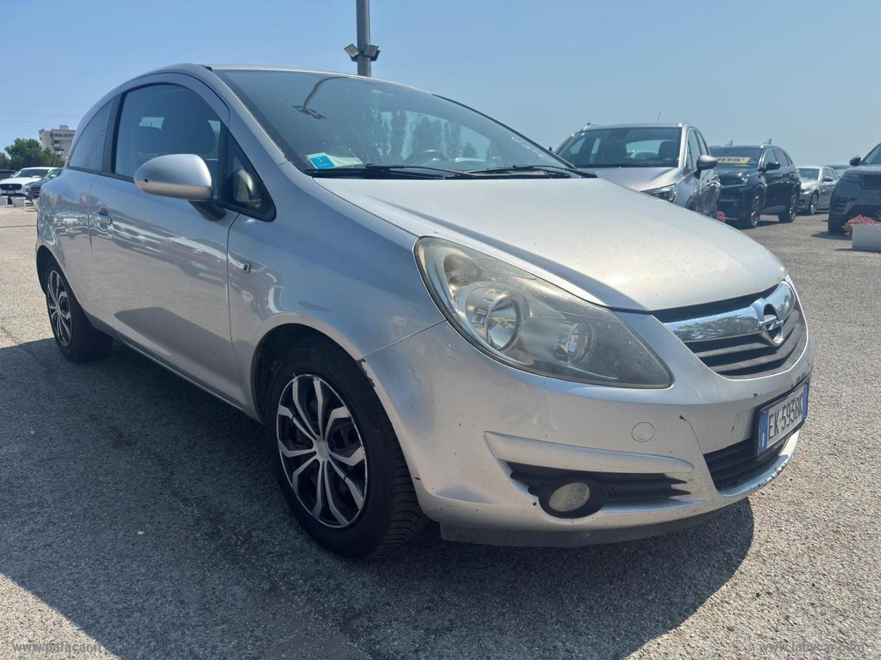 OPEL Corsa 1.2 3p. b-color