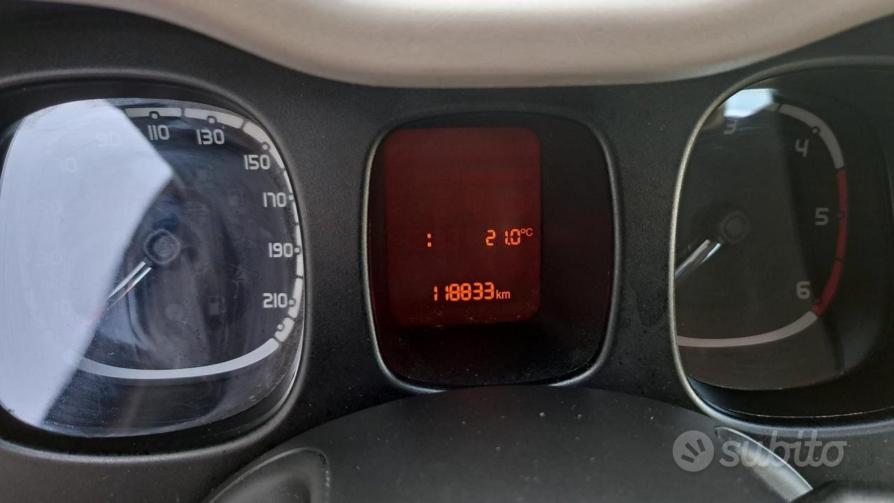 Fiat Panda 1.3 Mjet - COMANDI AL VOLANTE