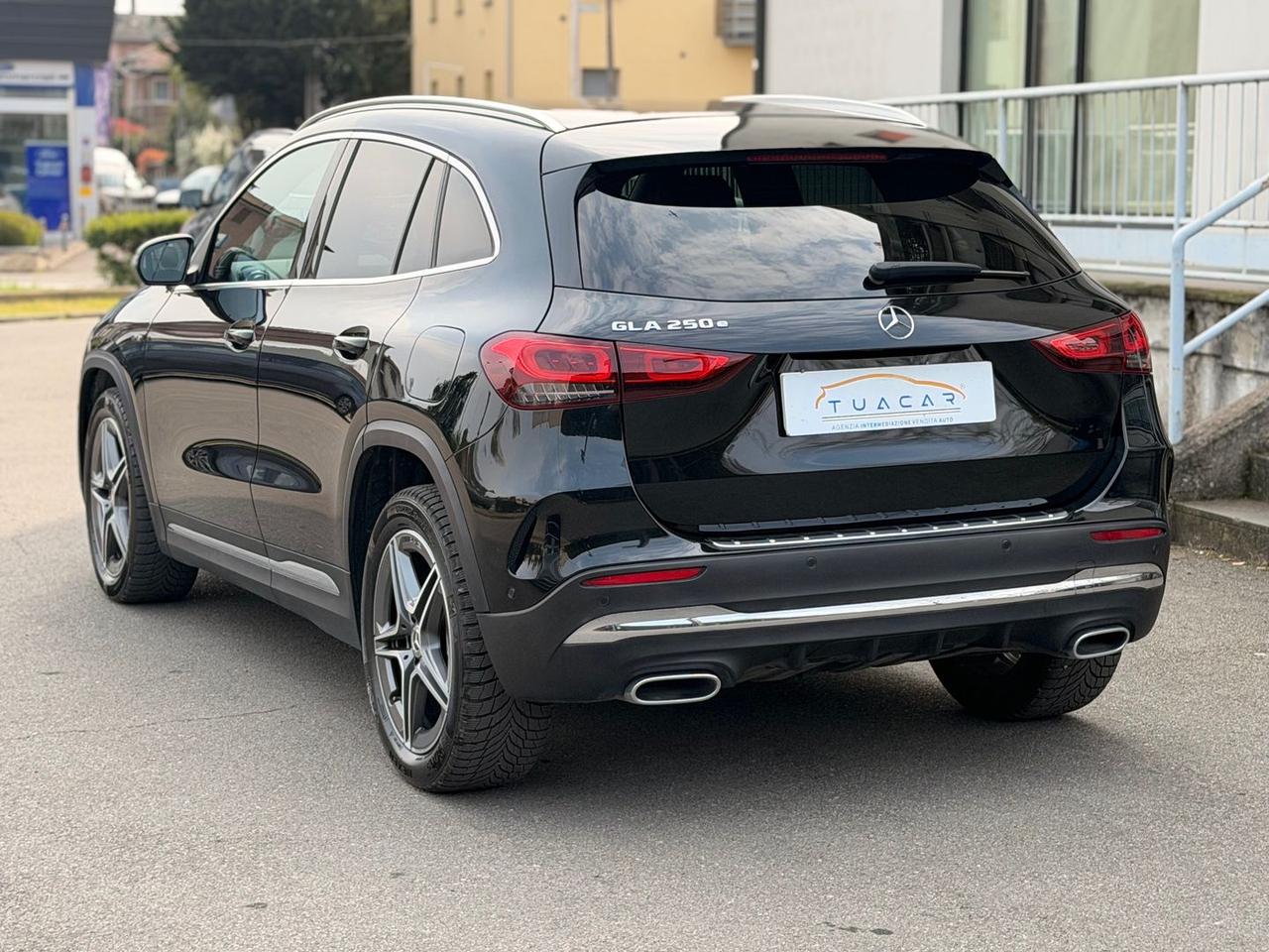 Mercedes-Benz GLA 250 Premium AMG GLA 250 E #10040