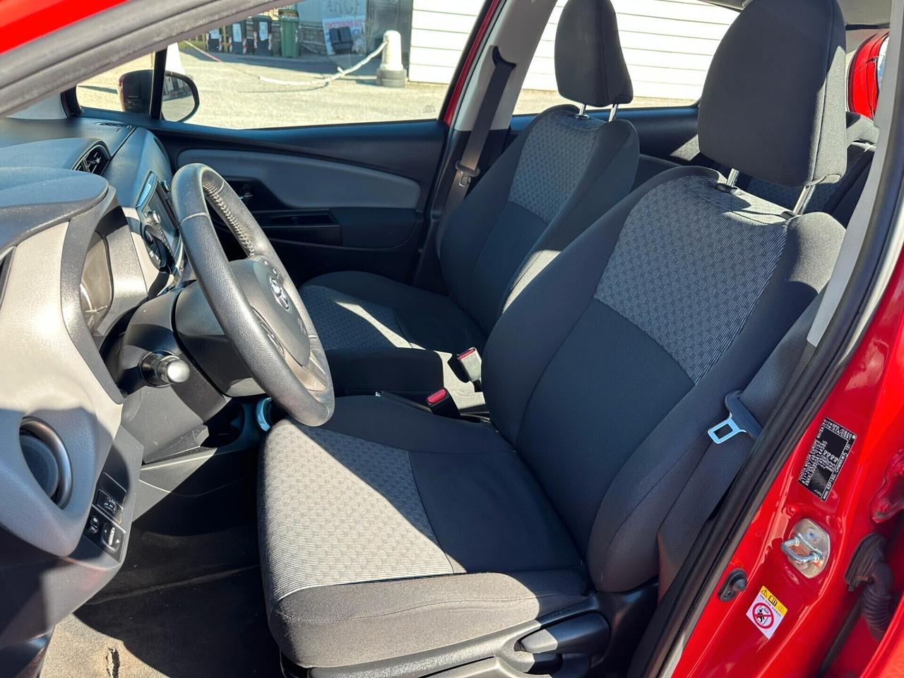 Toyota Yaris 1.0 5 porte Active GARANZIA UFFICIALE