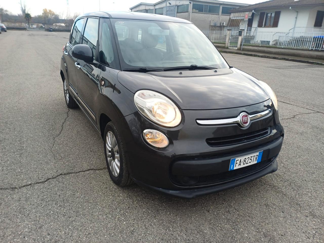 Fiat 500L 1.6 Multijet 105 CV Lounge (77 kw)