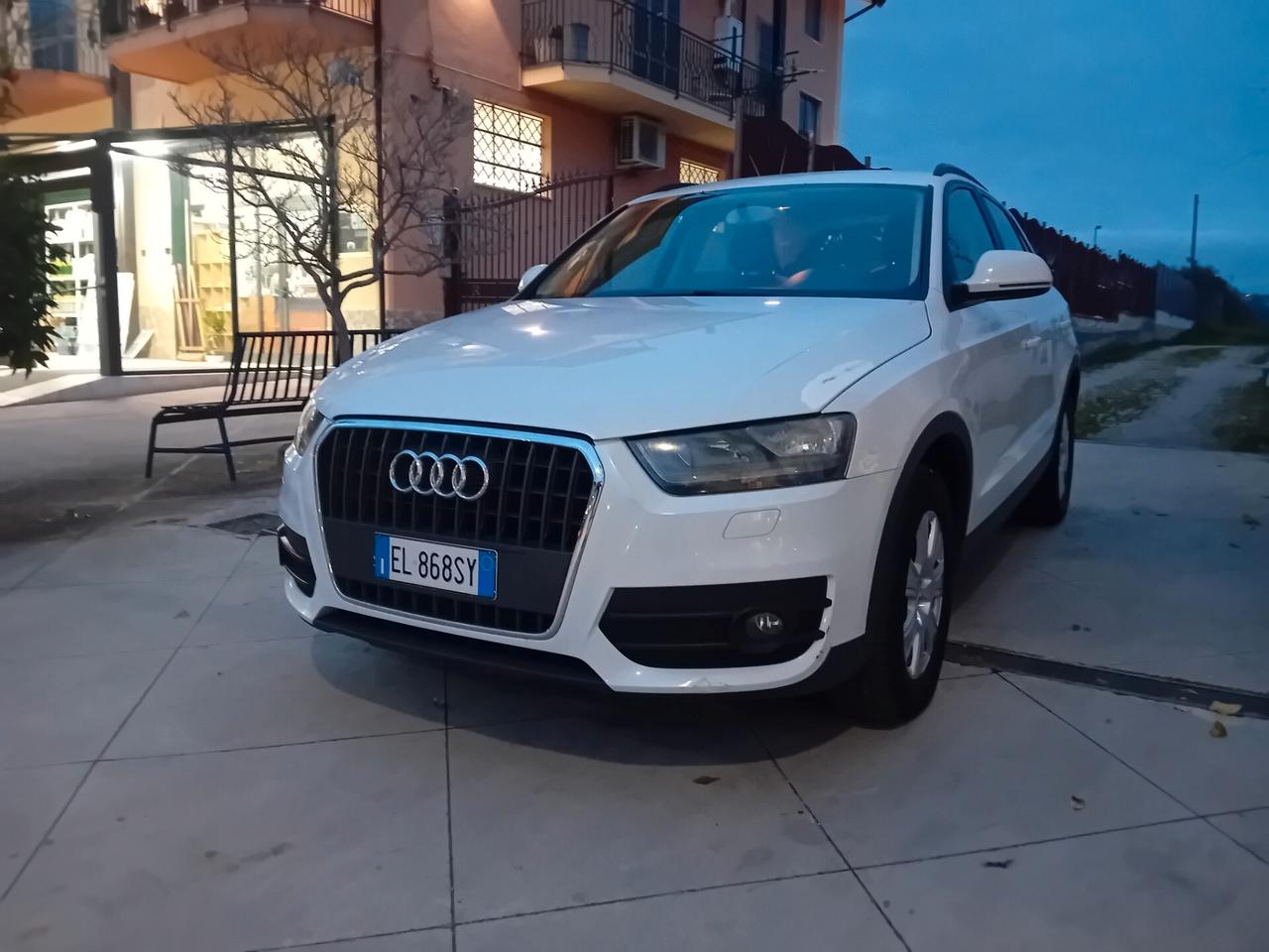 Audi Q3 2.0 TDI quattro Business