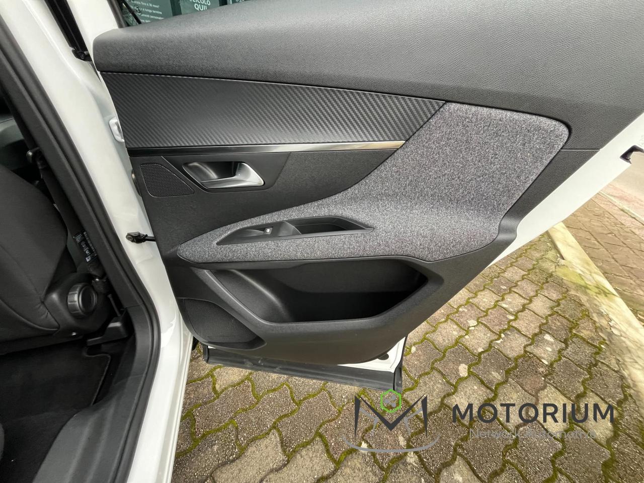 Peugeot 3008 BlueHDi 130 SeS EAT8