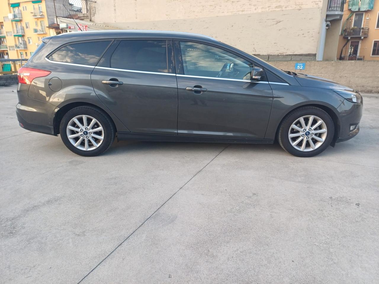 Ford Focus 1.5 TDCi 120 E6 TITANIUM