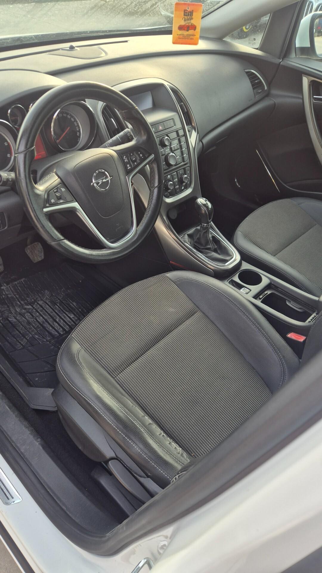 Opel Astra 1.7 CDTI 110CV Sports Tourer Cosmo