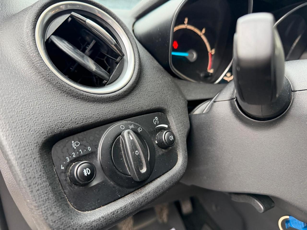 FORD FIESTA TITANIUM 1.5 TDCI 75CV OK NEOPATENTATO ANNO 2016