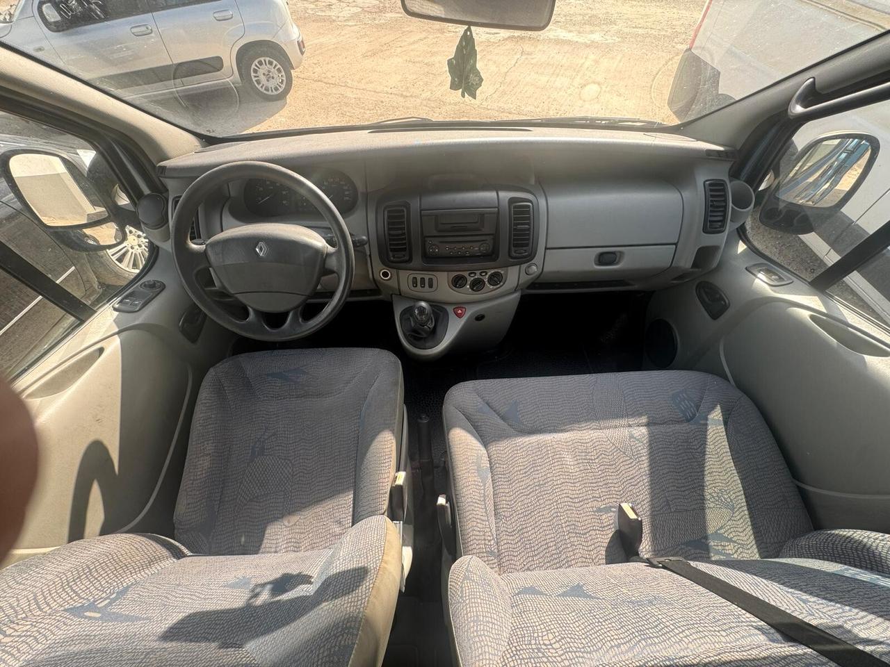 Renault Trafic 100 dCi Pack Clim 9 posti