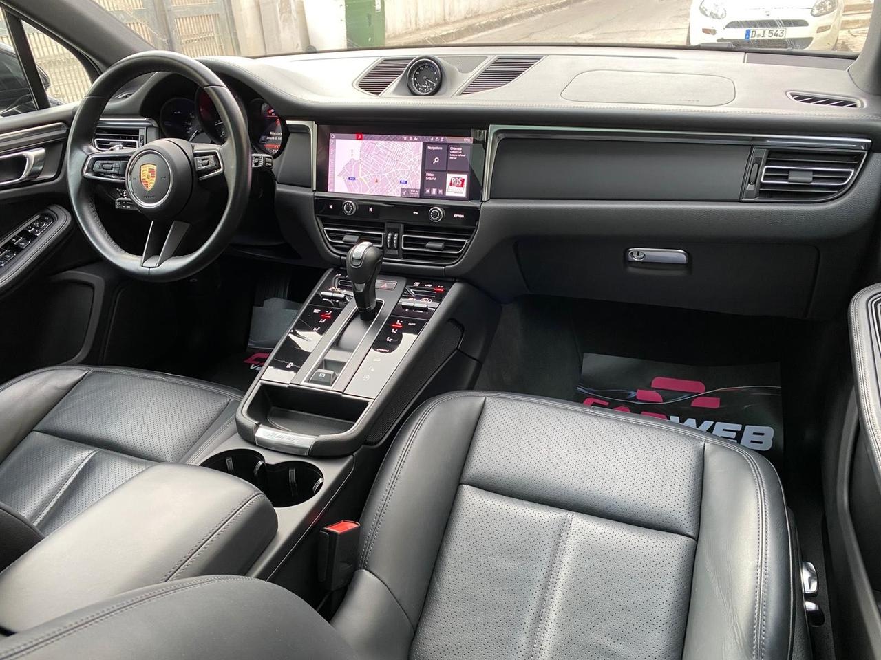 PORSCHE MACAN 2.0 NY 2023 TETTO APRIBILE