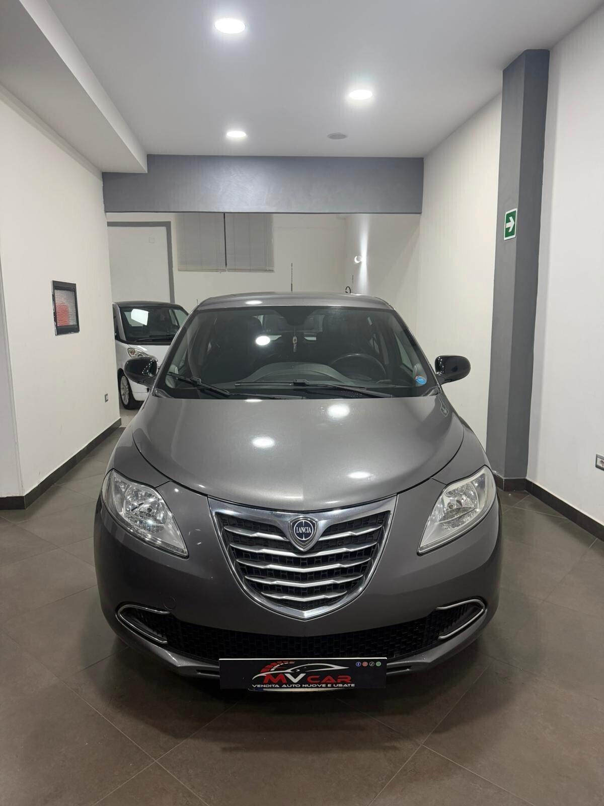 Lancia Ypsilon 1.2 69 CV 5 porte Gold