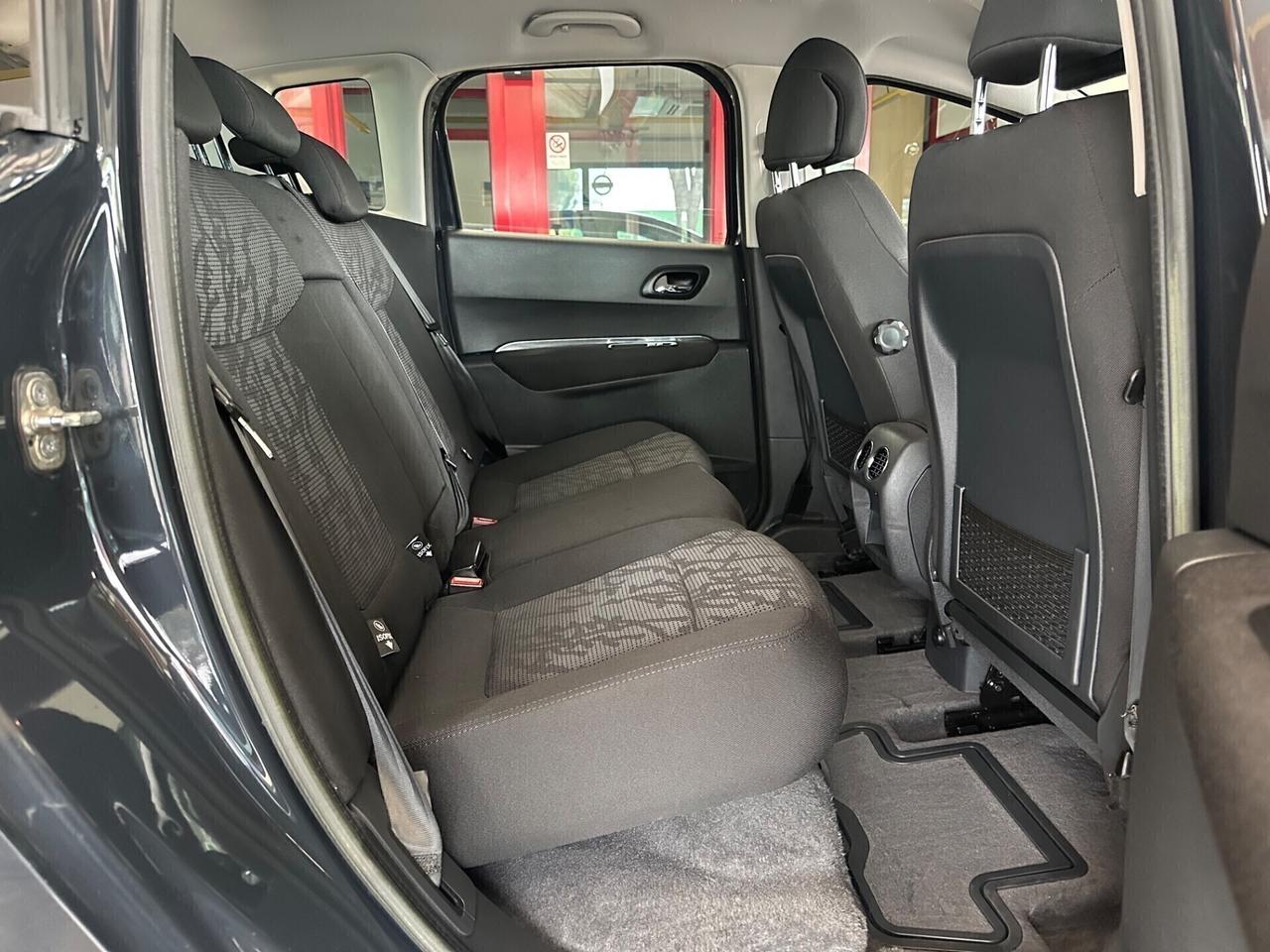 Peugeot 3008 1.6 e-HDi 110Cv Neopatentati