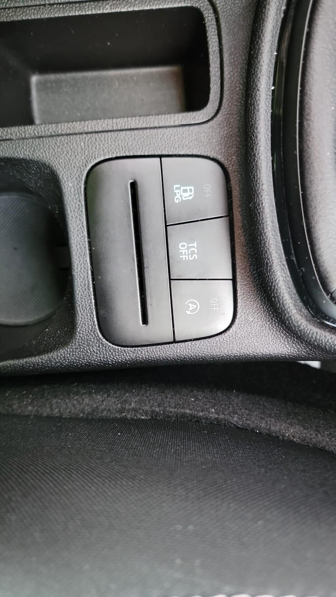 Ford Fiesta 1.1 GPL GARANZIA TAGLIANDATA UFFICIALE