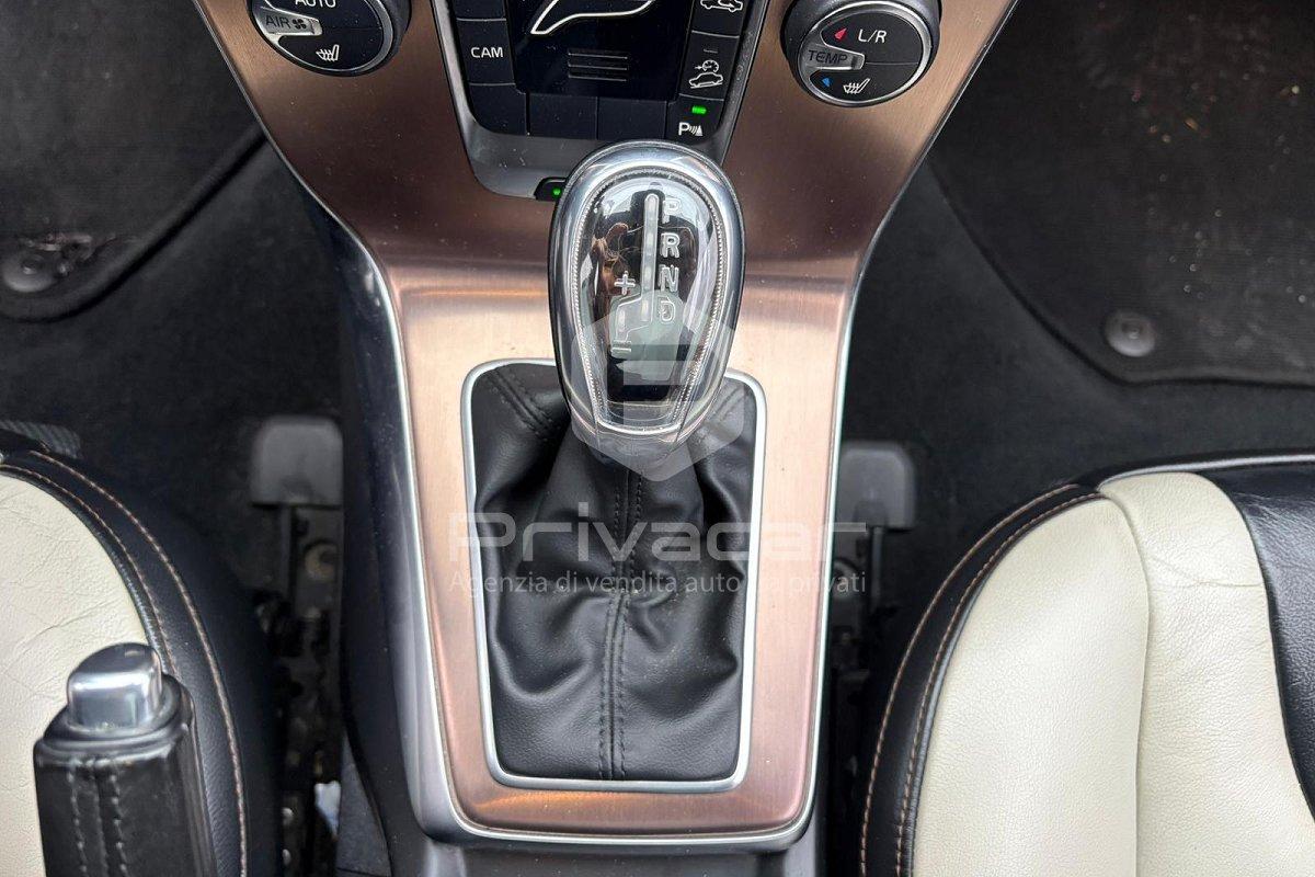 VOLVO V40 Cross Country T5 AWD Geartronic Summum