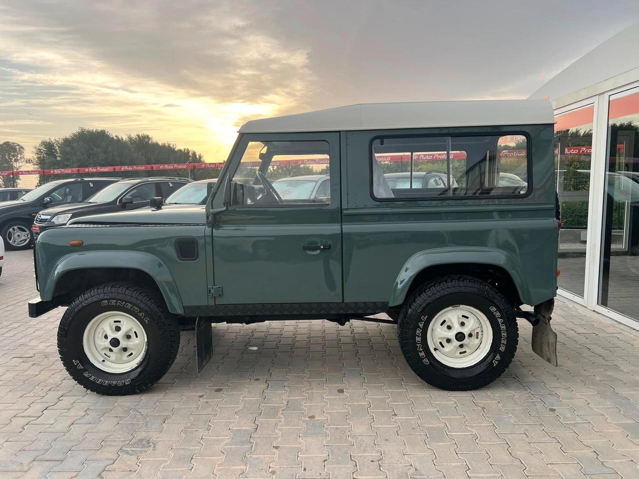 Land Rover Defender 2.5 4x4