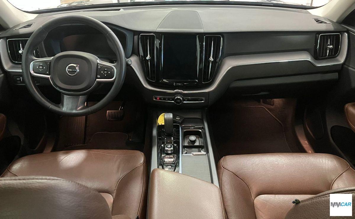 VOLVO - XC60 - B5 AWD Geartronic Business Plus