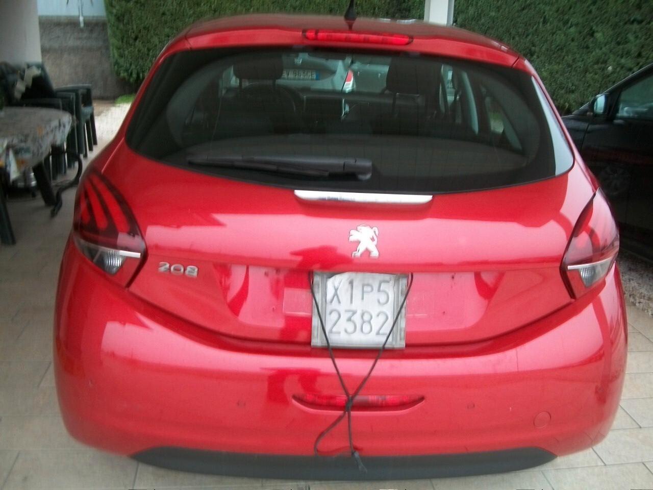 Peugeot 208 PureTech 82 5 porte Active riferimento fp836 CC 1199 EURO 06 KM 62940 TALIANDATI CON NAVI E SEDILI RISCALDATI GARANZIA UN ANNO SI NEOPATENTATI