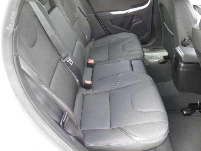 VOLVO V40 Cross Country V40 CROSS COUNTRY D3 MOMENTUM