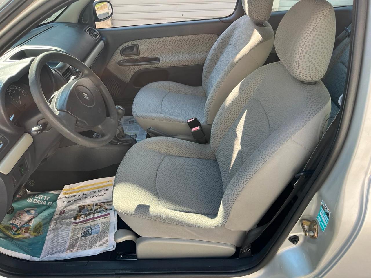 Renault Clio 1.2 16V cat 3 porte Luxe Privilège