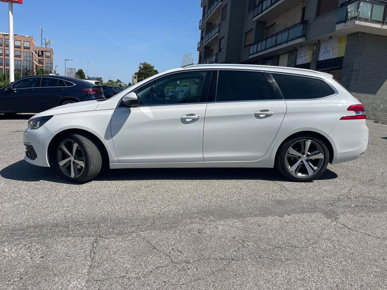 Peugeot 308 Allure 1.5 Blue HDI 130 * PROMO #11040
