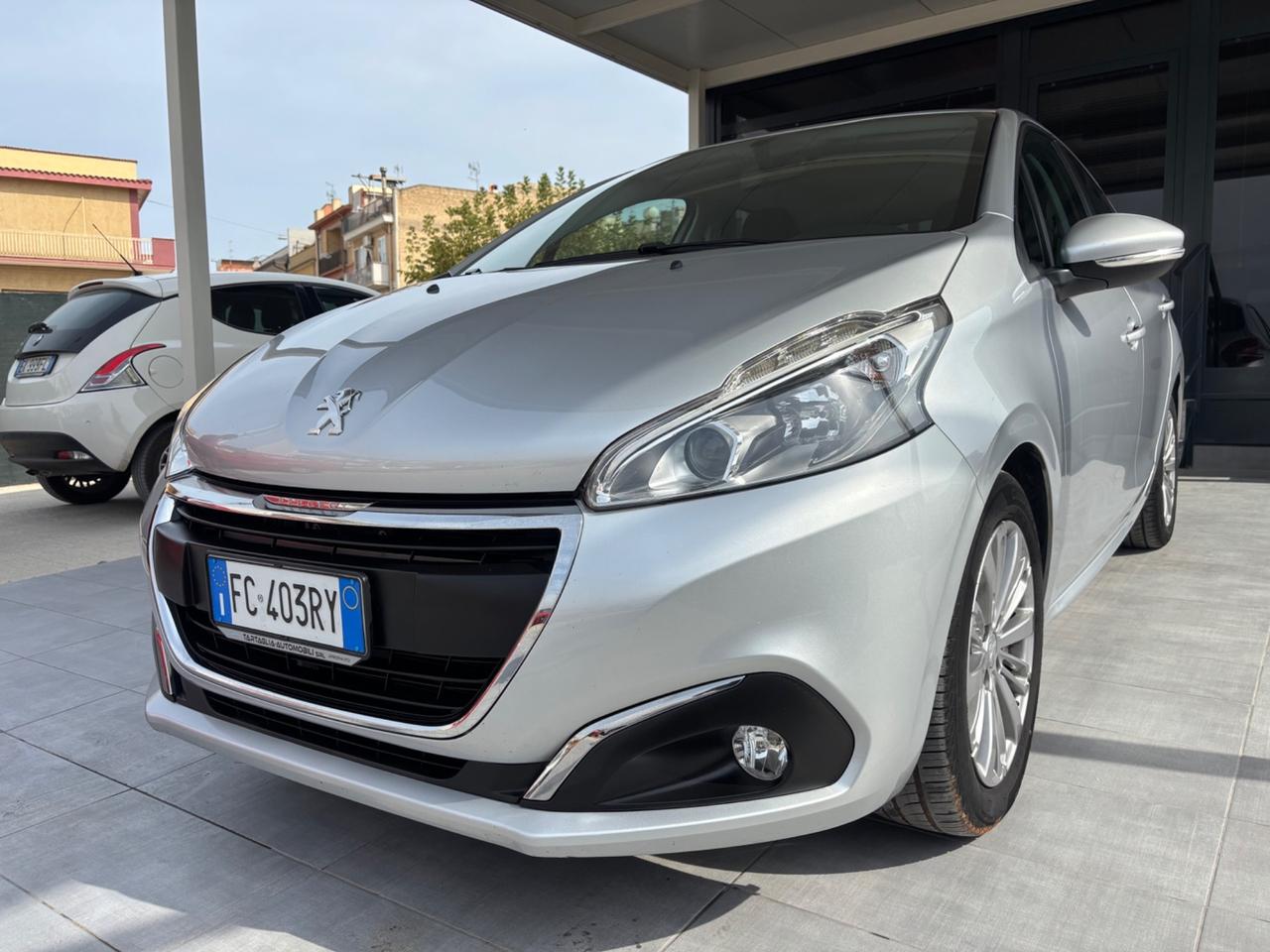 Peugeot 208 BlueHDi 75 5 porte Allure