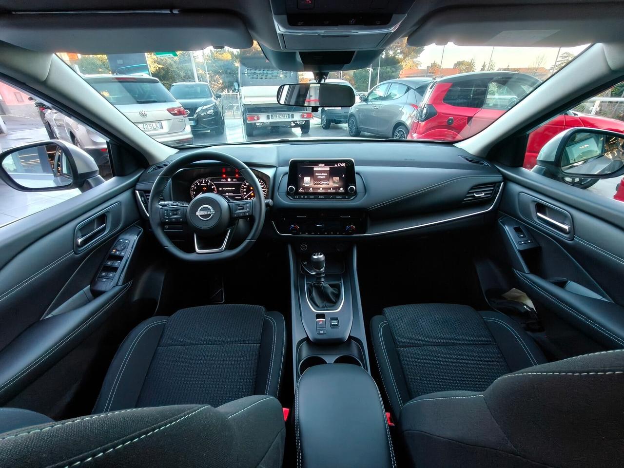 Nissan Qashqai MHEV 140 CV Business