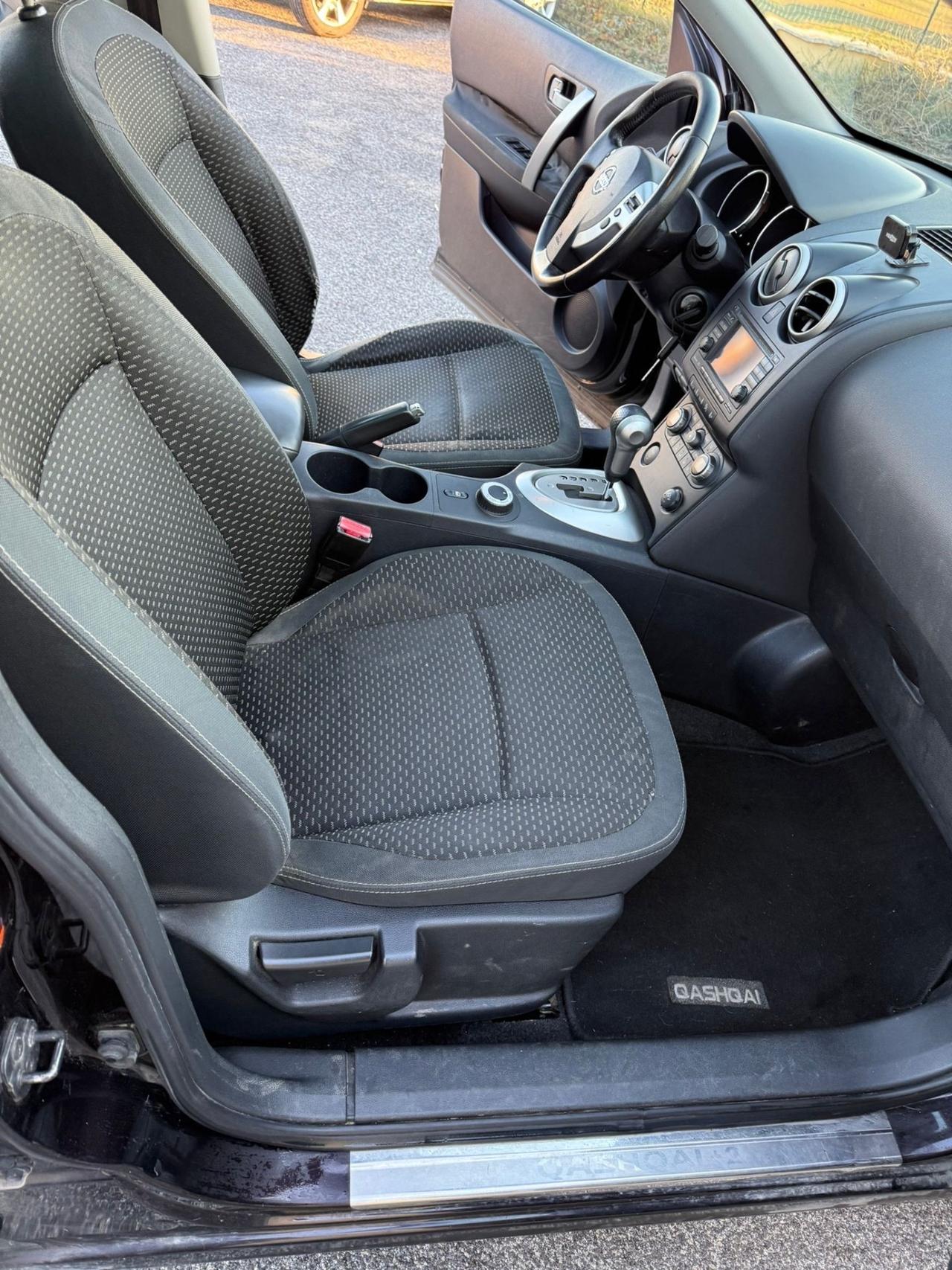 Nissan Qashqai Qashqai+2 2.0 dCi DPF Visia