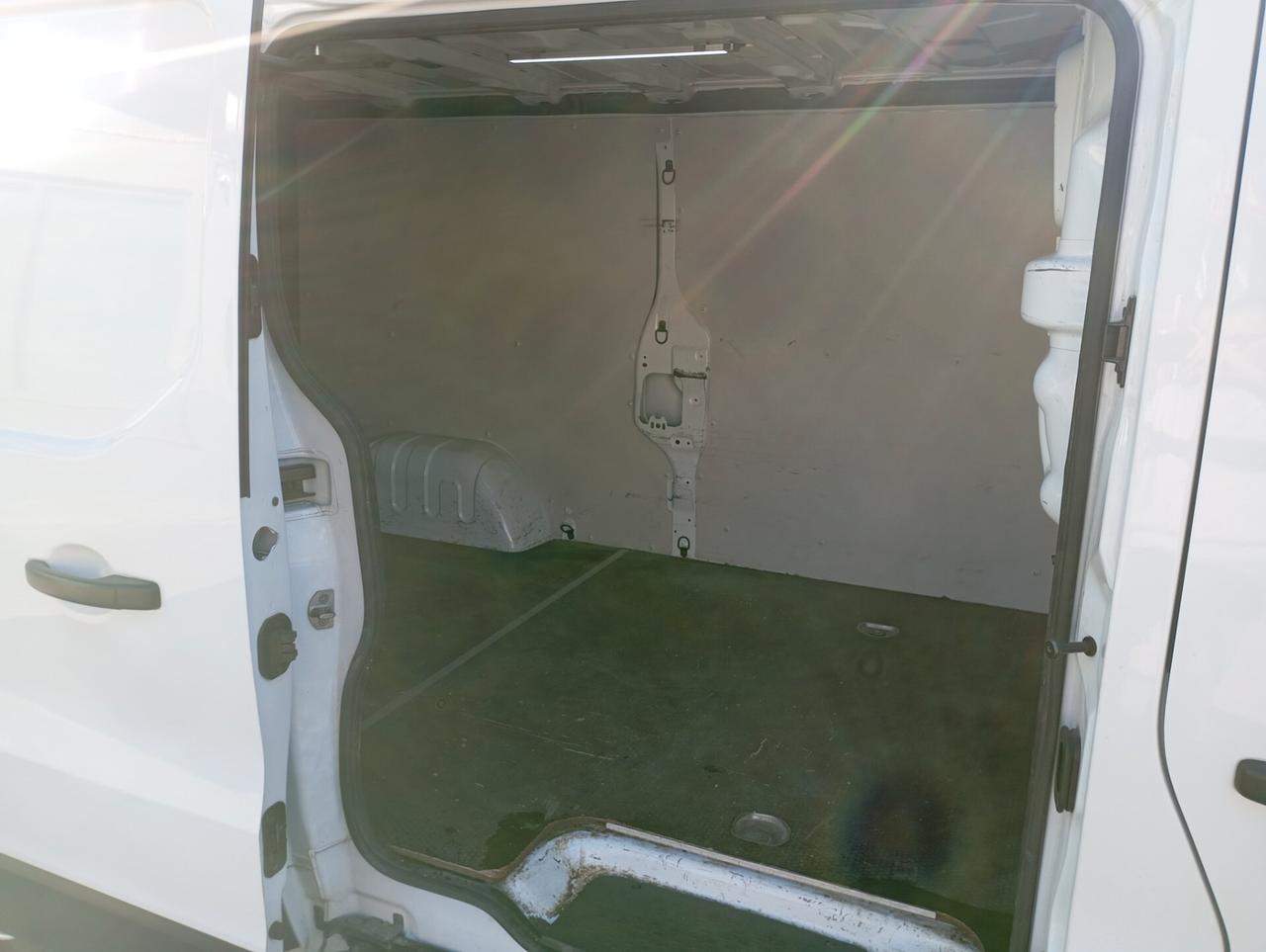 RENAULT TRAFIC 2000 DCI 145 CV PASSO LUNGO