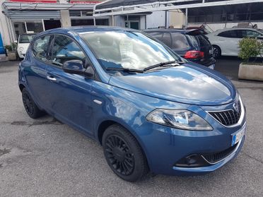 Lancia Ypsilon 1.0 FireFly 5 porte S&S Hybrid Silver Plus