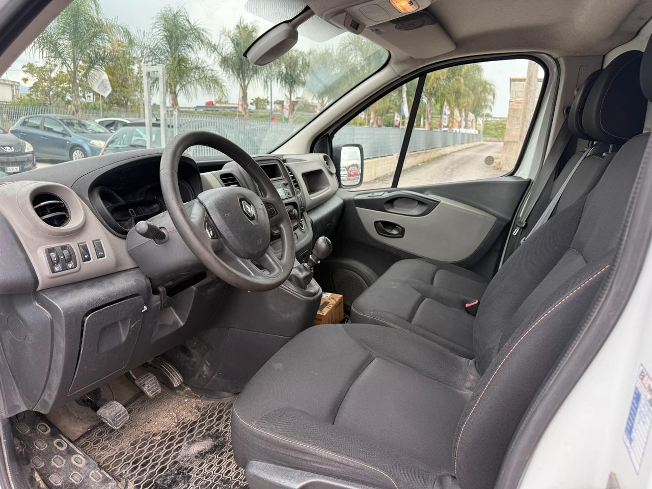 RENAULT TRAFFIC ANNO 2019 1.6 DIESEL MOTORE ?