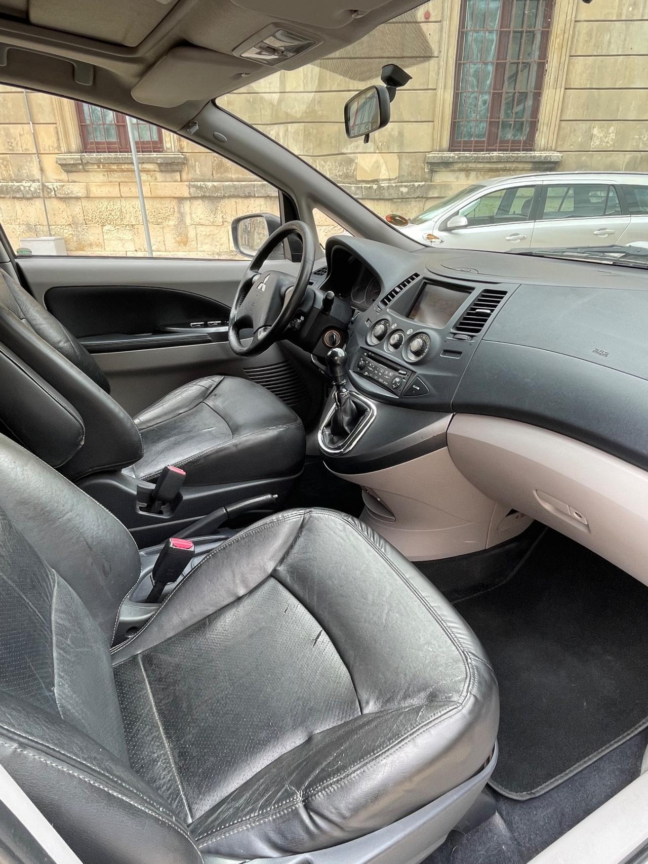 Mitsubishi Grandis 2.0 TDI 7 Posti