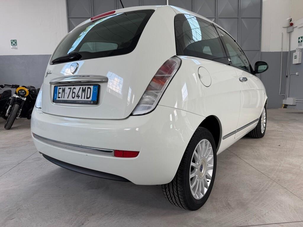 Lancia Ypsilon 1.2 69 CV Unyca
