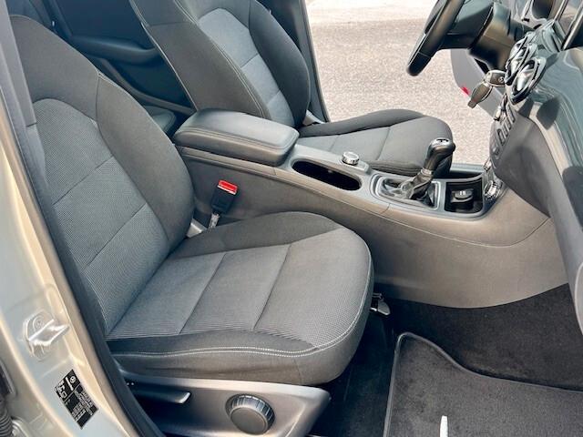 Mercedes-Benz B 180 BlueEFFICIENCY 2012