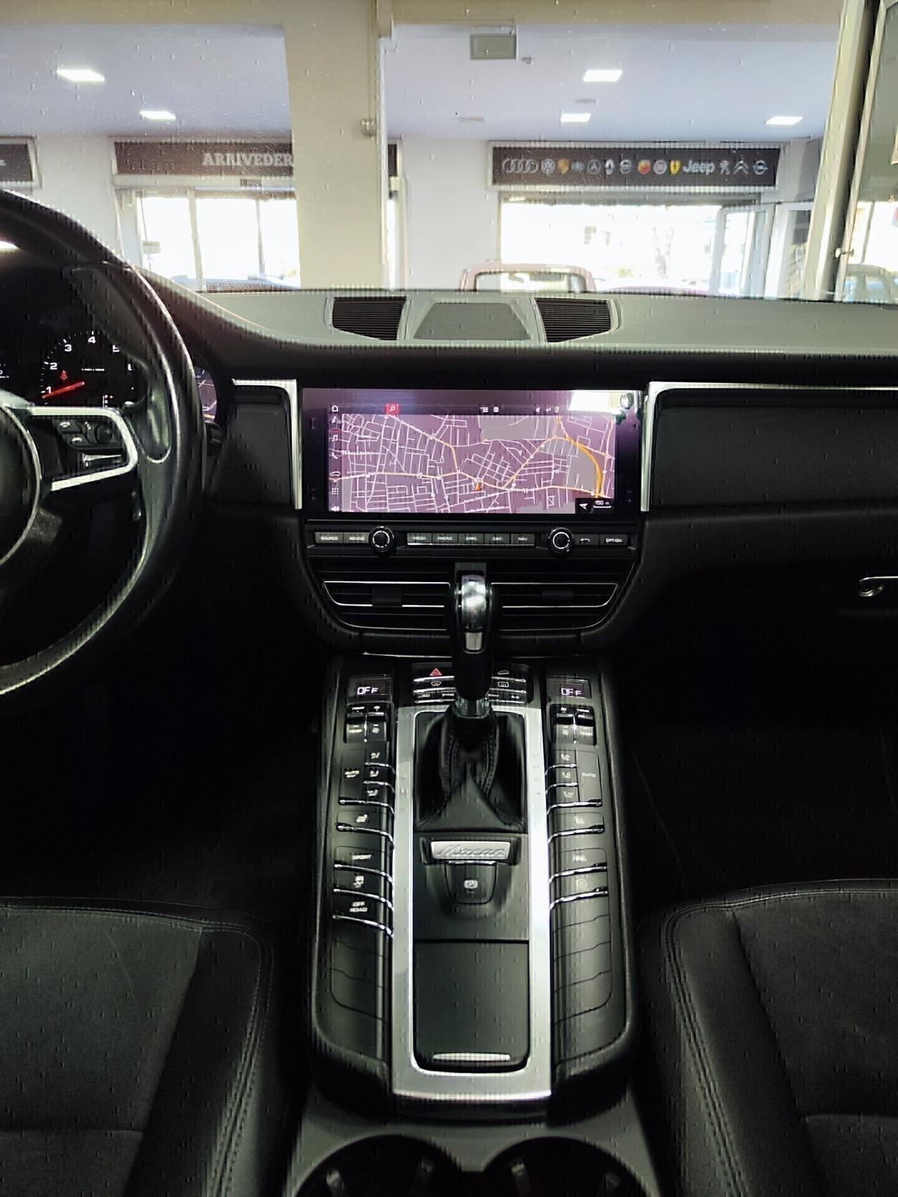 Porsche Macan 2.0 245cv Tetto Led