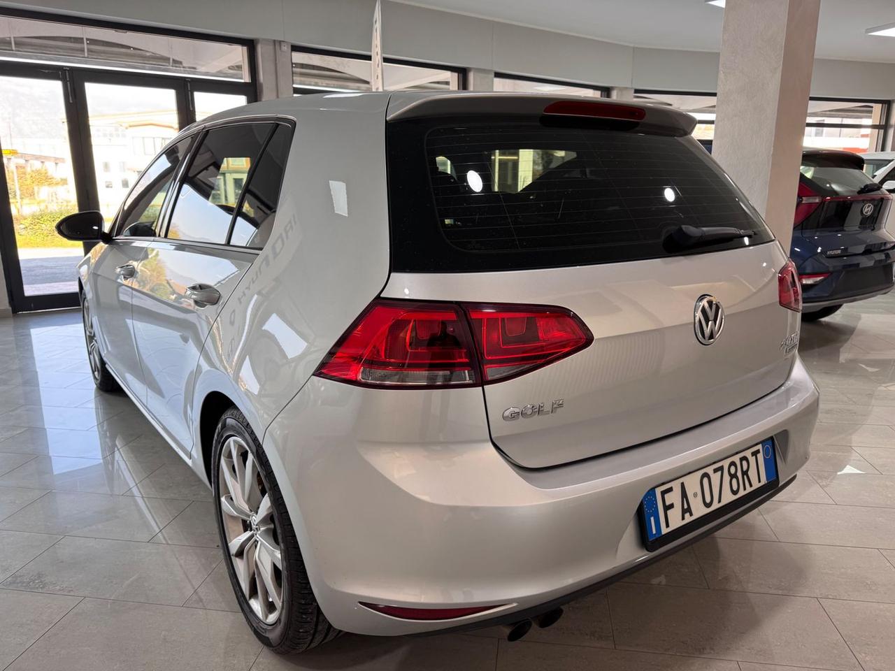 Volkswagen Golf Highline 2.0 TDI BlueMotion