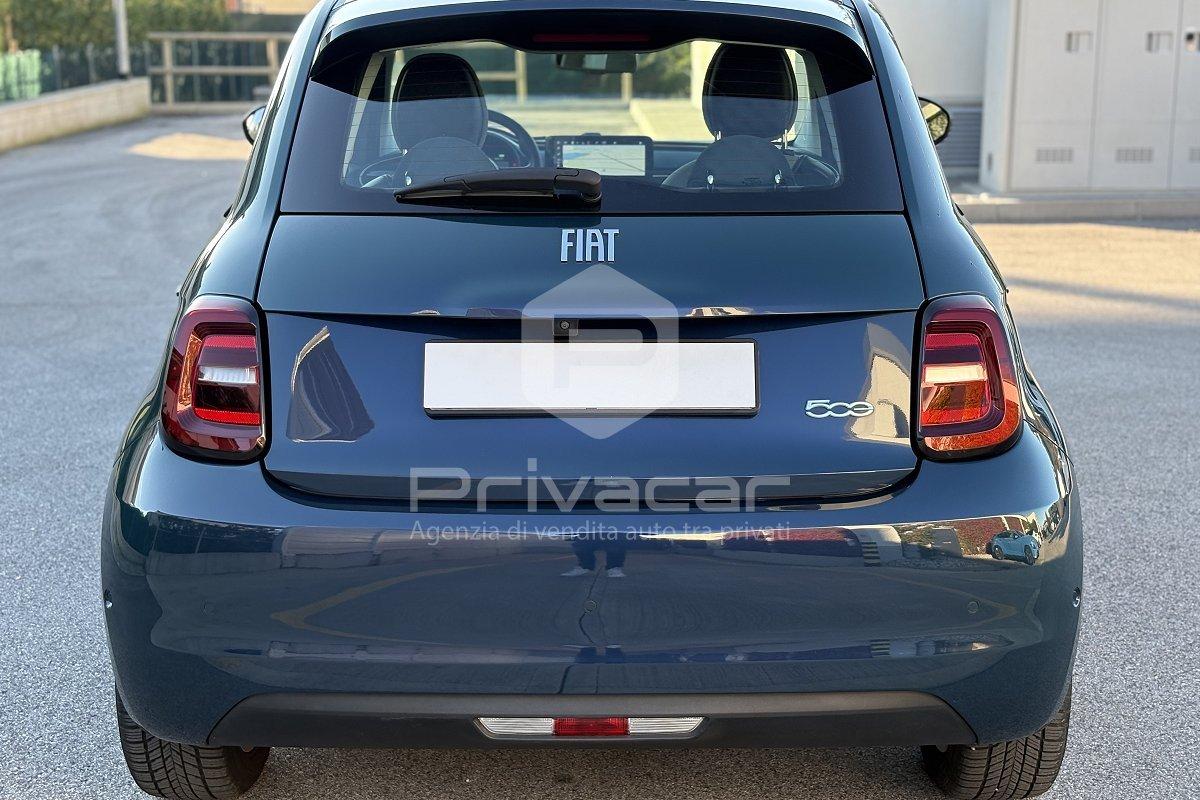 FIAT 500e Berlina 42 kWh Icon