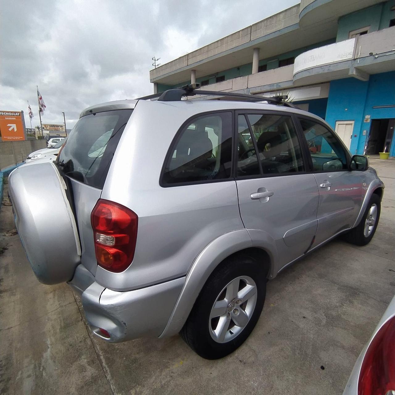 PRIVATO VENDE - VISTO E PIACIUTO - Toyota RAV 4 RAV4 2.0 Tdi D-4D cat 5 porte Sol
