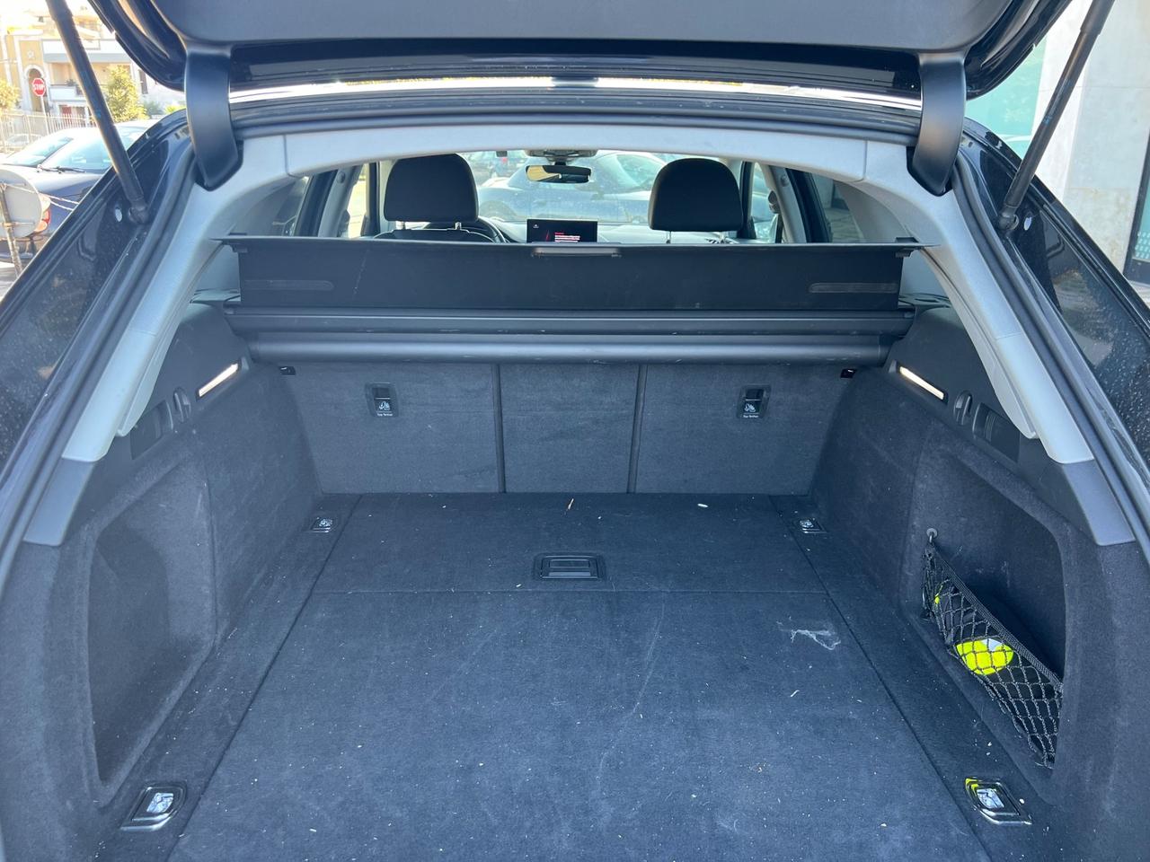 Audi A4 Avant 40 g-tron S tronic line edition