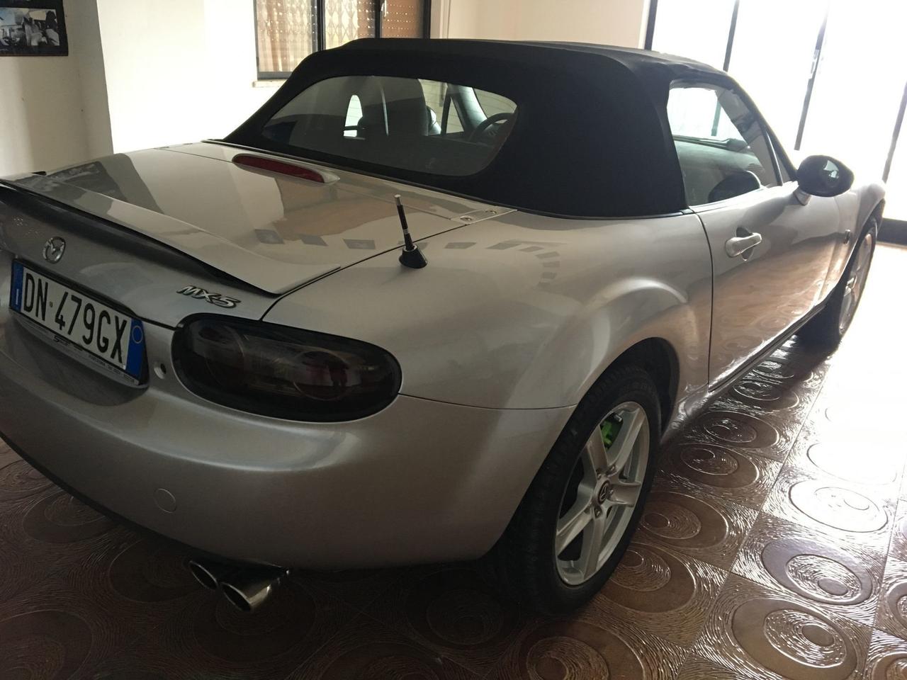 Mazda MX-5 Roadster 1.8L Fire