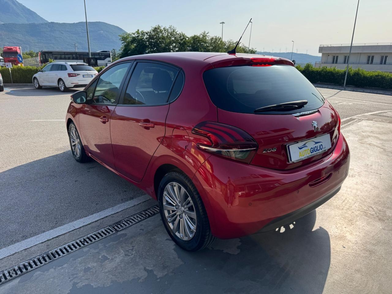 Peugeot 208 BlueHDi 100 5 porte GT Line