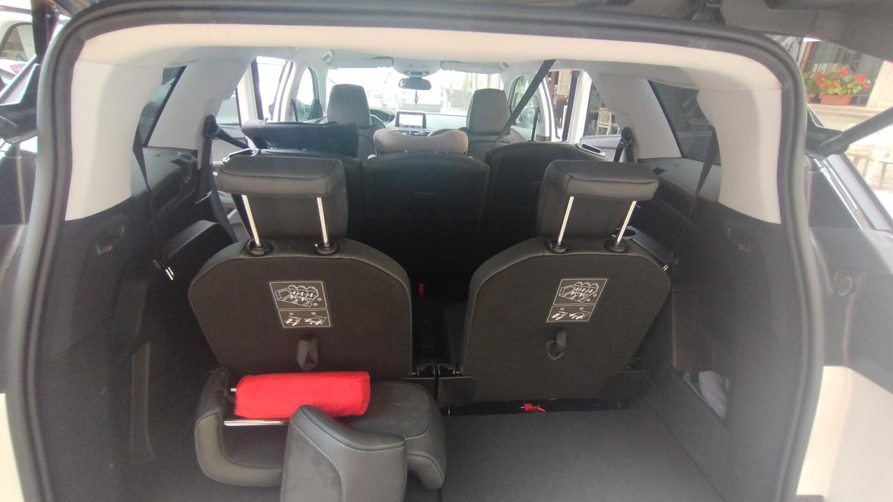 Peugeot 5008 BlueHDi 120 CV CROSSWAY AUT.