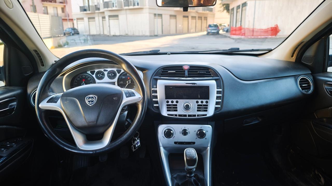 Lancia Delta 1.6 MJT DPF Oro 120cv in perfette condizioni