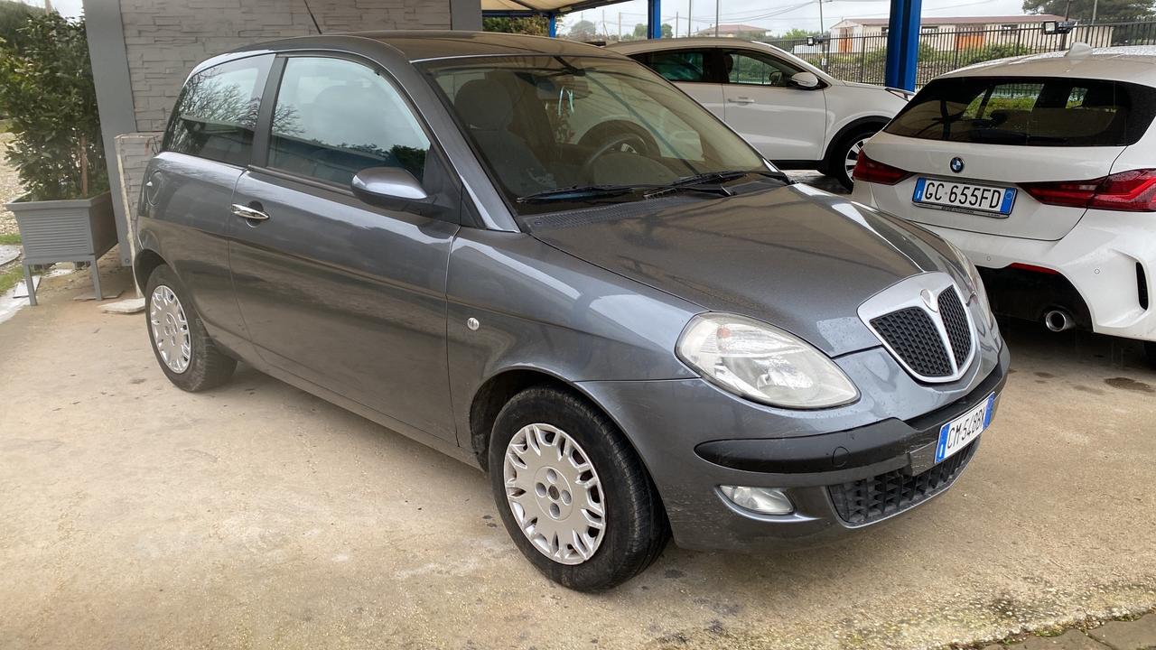 Lancia Ypsilon 1.2 Argento —KM CERTIFICATI —-
