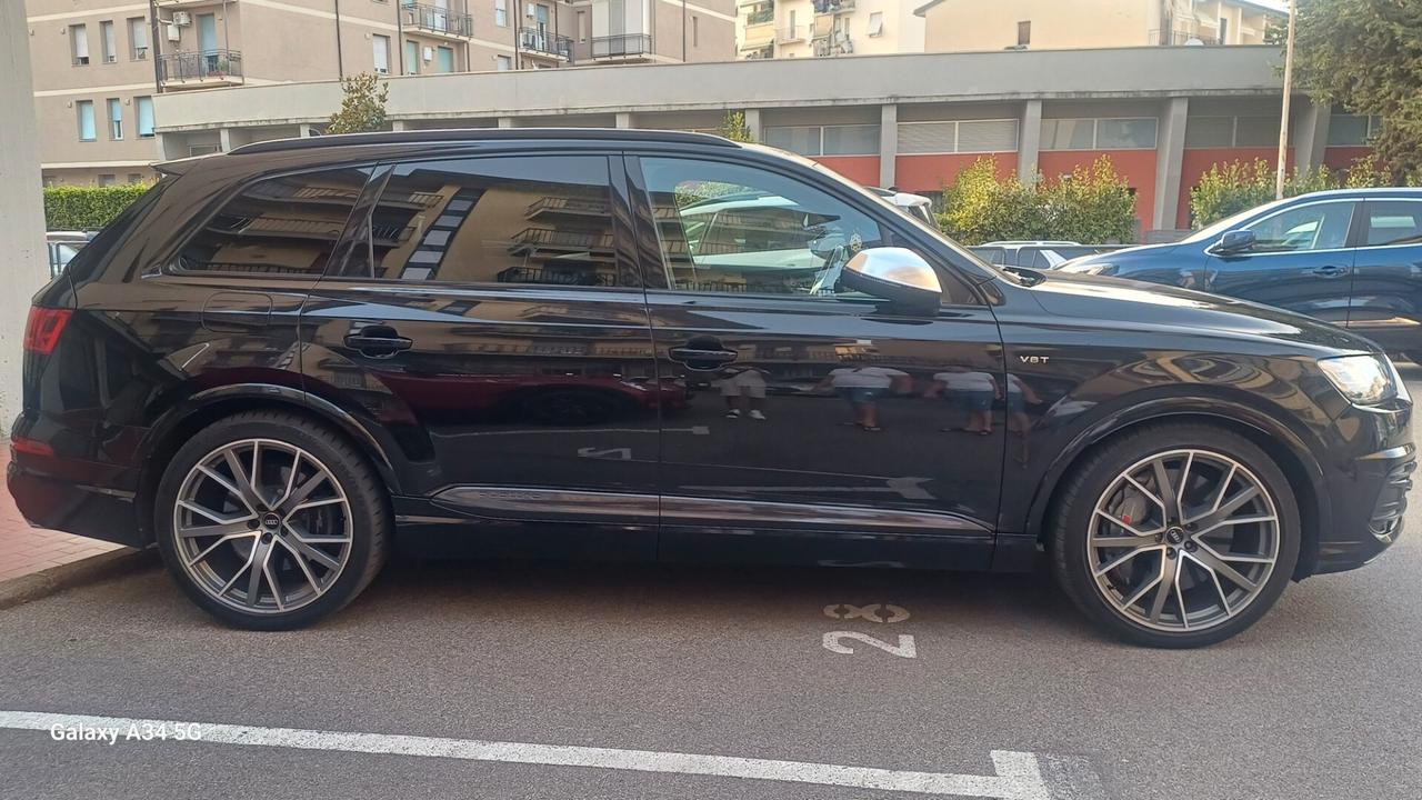 Audi Q7 SQ7 4.0 V8 TDI QUATTRO S-LINE