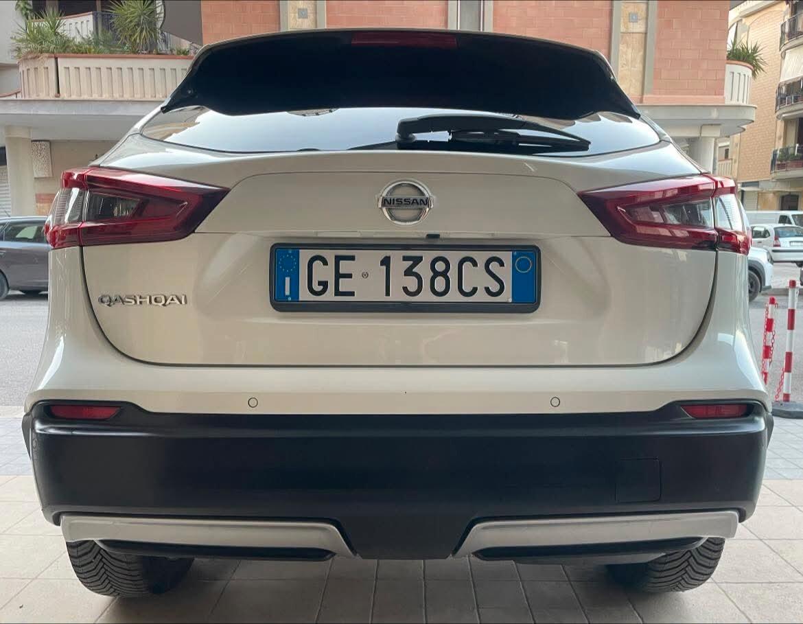 Nissan Qashqai 1.7 dCi 150 CV 4WD CVT N-Connecta TETTO LED TELEC 360 18'