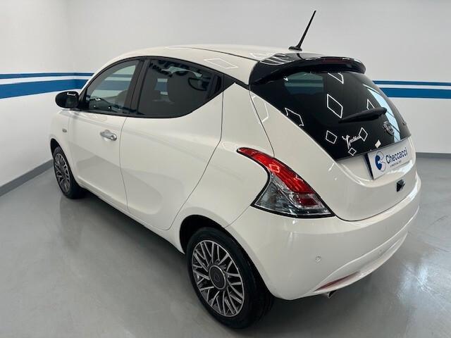 Lancia Ypsilon 1.0 5 porte *NEOPATENTATI* 16.000 KM * 2023 *